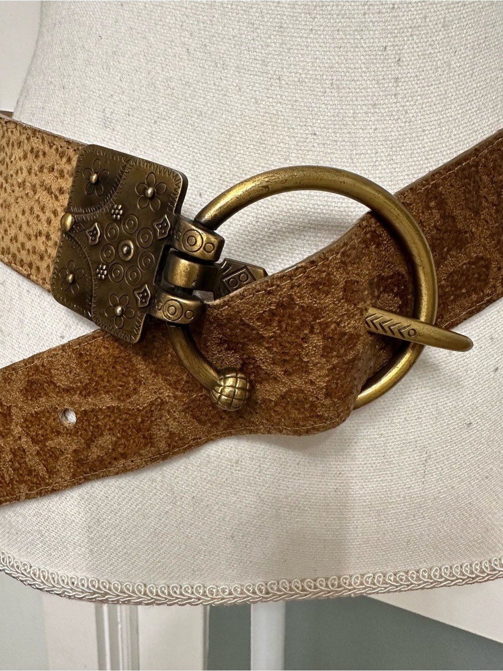 Vtg MZ New York Brown Leather Belt Antique Brass Ring Buckle SZ Med Unique Retro - Picture 4 of 9